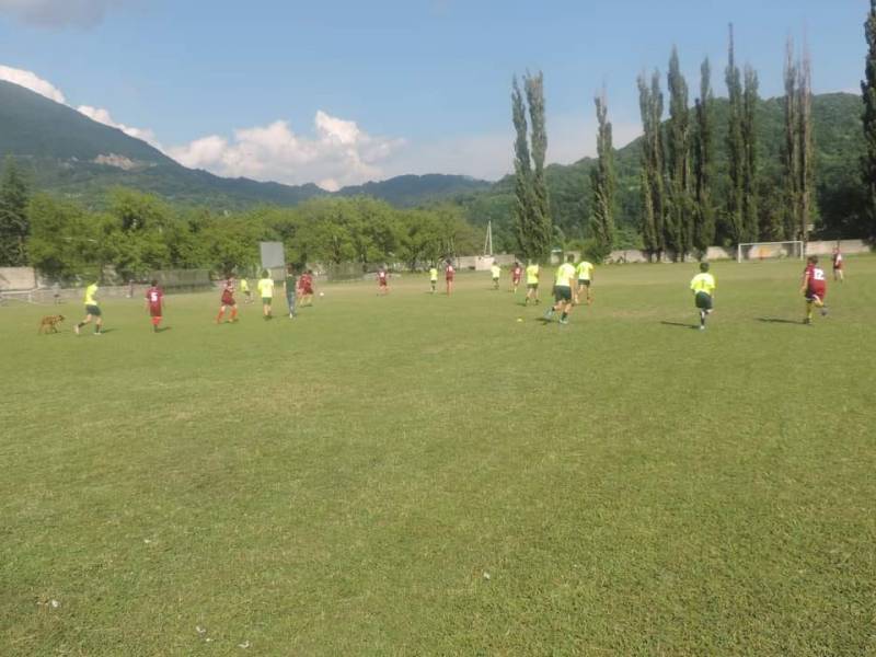 ცაგერის სტადიონზე გაიმართა შეხვედრა ფეხბურთში 2007-2008 წლებში დაბადებულ ჭაბუკთა გუნდებს...